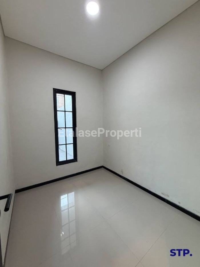 Foto properti Rumah Baru 2 Lantai Di Nirwana Eksekutif Dekat MERR 4