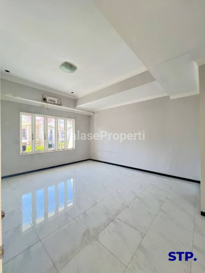 Foto properti Rumah Mewah Dharmahusada Megah Permai 9