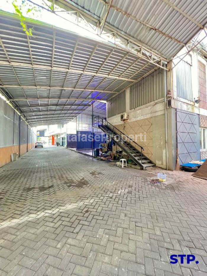 Foto properti Jual Bangunan Usaha Di Raya Karangmenjangan Gubeng 5