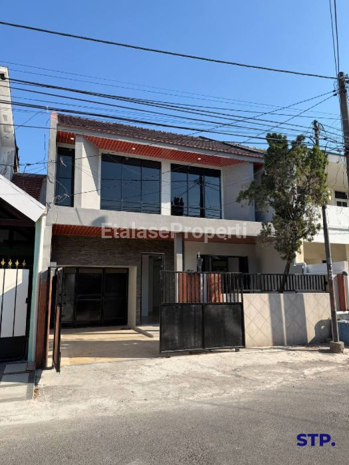 Foto properti Jual Cepat, Rumah Baru Renovasi 2 Lantai Di Nginden Intan Surabaya 1