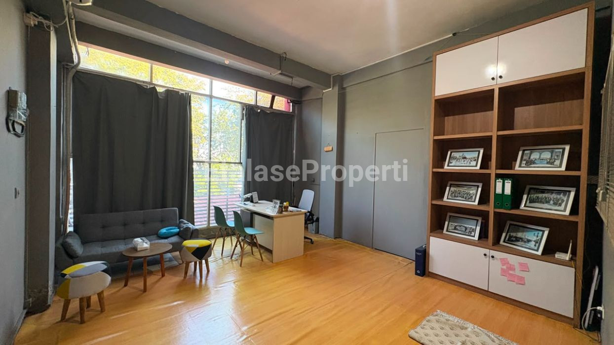 Foto properti Di Sewakan Ruko Manyar Garden Regency Nginden Semolo 4
