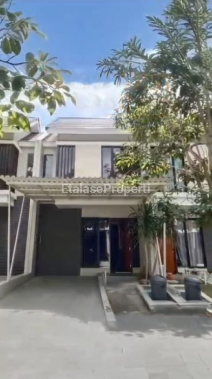 Foto properti JUAL MURAH !!! RUMAH 2 LANTAI NORTHWESTLAKE 1