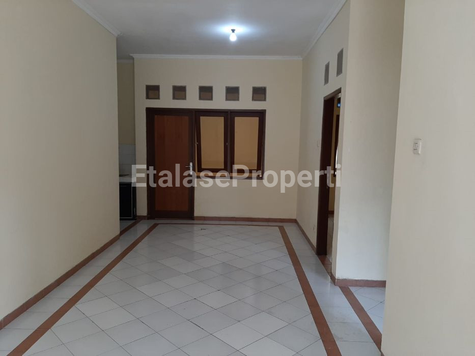 Foto properti Dijual Rumah  Babatan Pratama 6