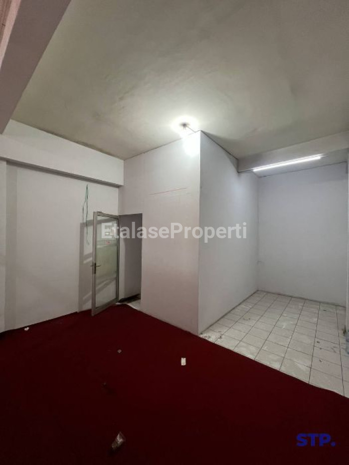 Foto properti Jual Ruko 3 Lantai Di Nginden Semolo Surabaya 8