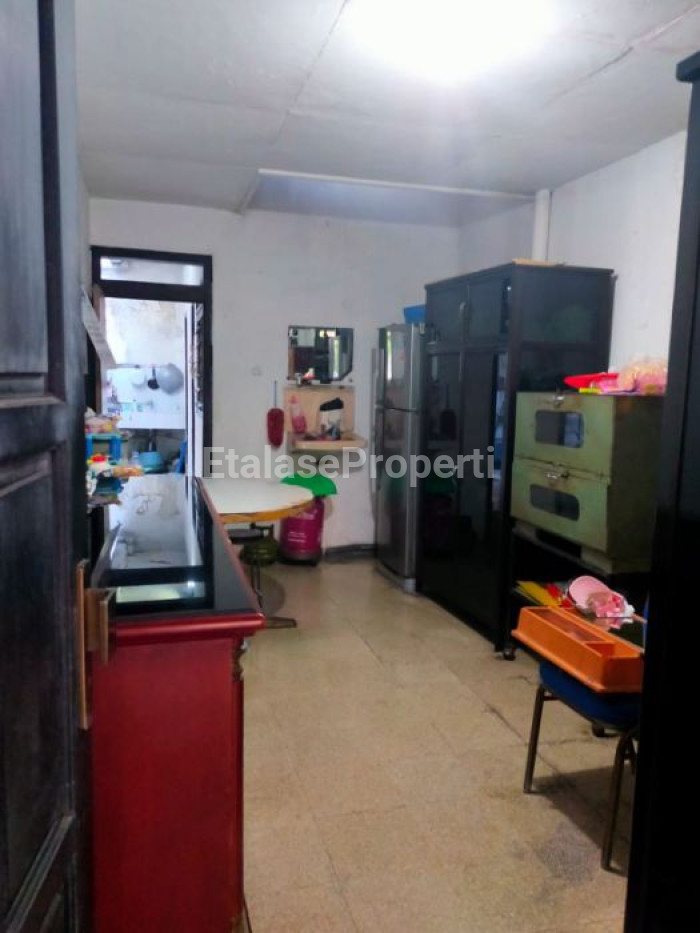 Foto properti Dijual Rumah Lama Hitung Tanah Di Babatan Pantai 4