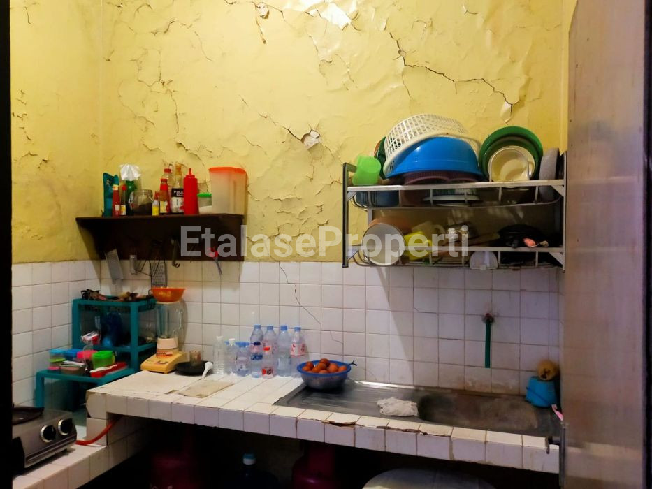 Foto properti Dijual Rumah Lama Hitung Tanah Di Babatan Pantai 6
