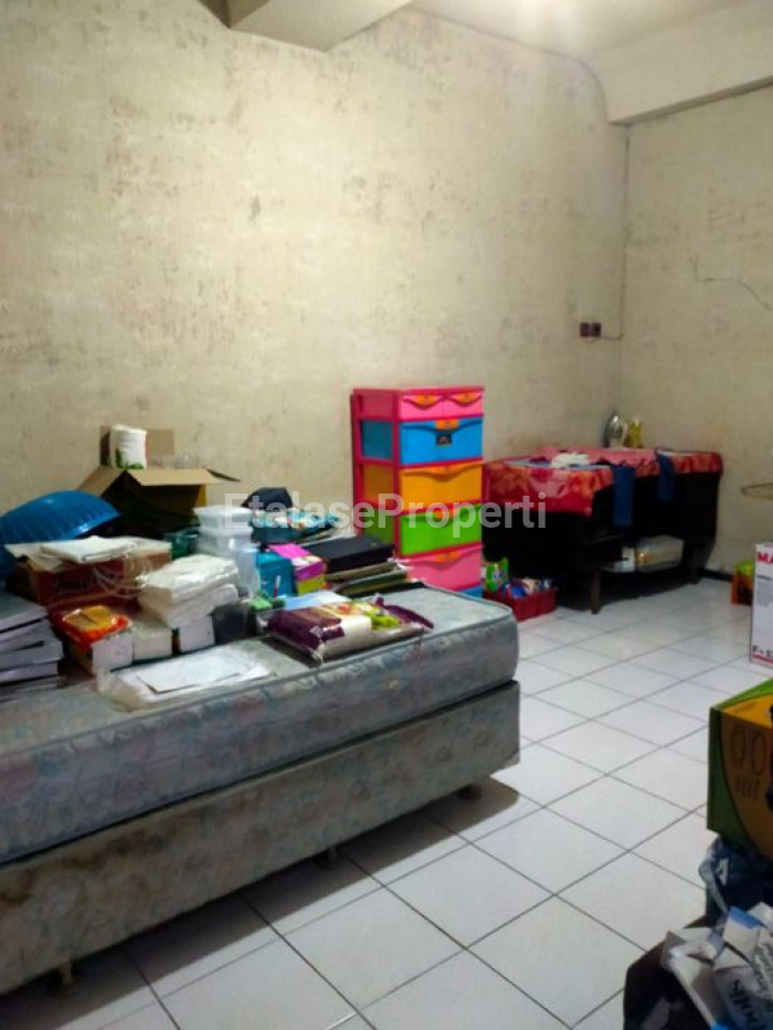 Foto properti Dijual Rumah Lama Hitung Tanah Di Babatan Pantai 8