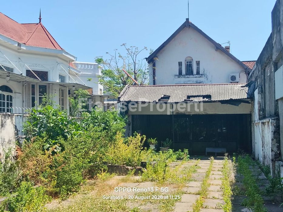 Foto properti Dijual Rumah Lama Bangunan Kuno Di Tegalsari Surabaya 1