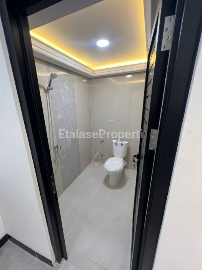 Foto properti 2 UNIT - Gudang Kantor 3 Lantai Di Kalijudan MERR 4
