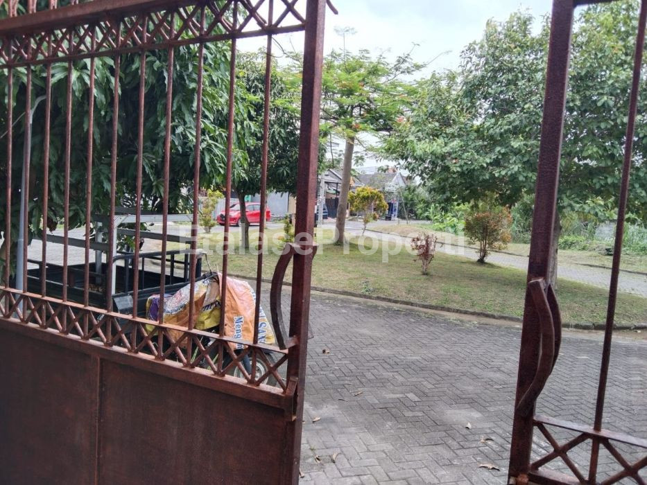 Foto properti DIJUAL:  Rumah Di Oma Greenland, Menganti Surabaya 4