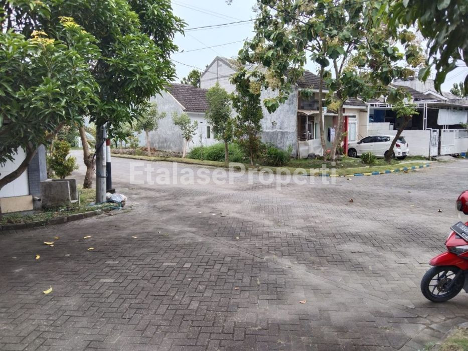 Foto properti DIJUAL:  Rumah Di Oma Greenland, Menganti Surabaya 7