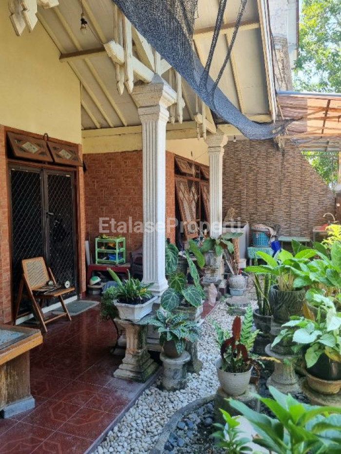 Foto properti Jual Rumah Hitung Tanah, Tenang & Nyaman Di Perumahan Pondok Rosan, Wiyung, Surabaya. 4