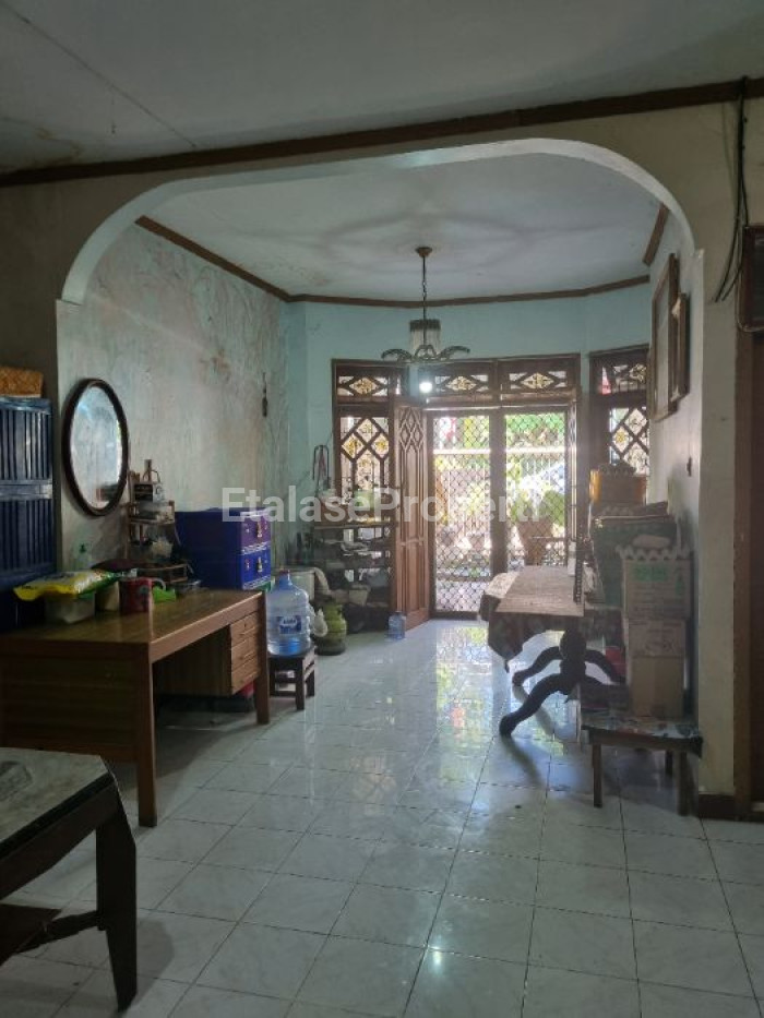 Foto properti Jual Rumah Hitung Tanah, Tenang & Nyaman Di Perumahan Pondok Rosan, Wiyung, Surabaya. 5
