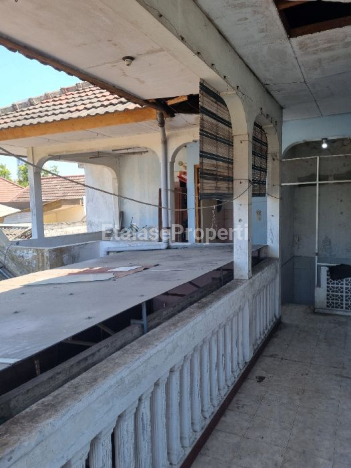 Foto properti Jual Rumah Hitung Tanah, Tenang & Nyaman Di Perumahan Pondok Rosan, Wiyung, Surabaya. 6