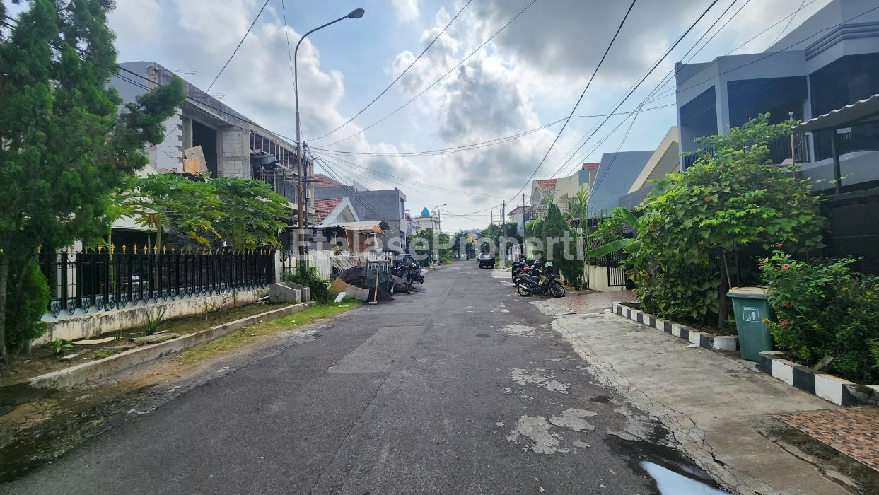 Foto properti *Dijual Rumah Kertajaya Indah Timur* 6