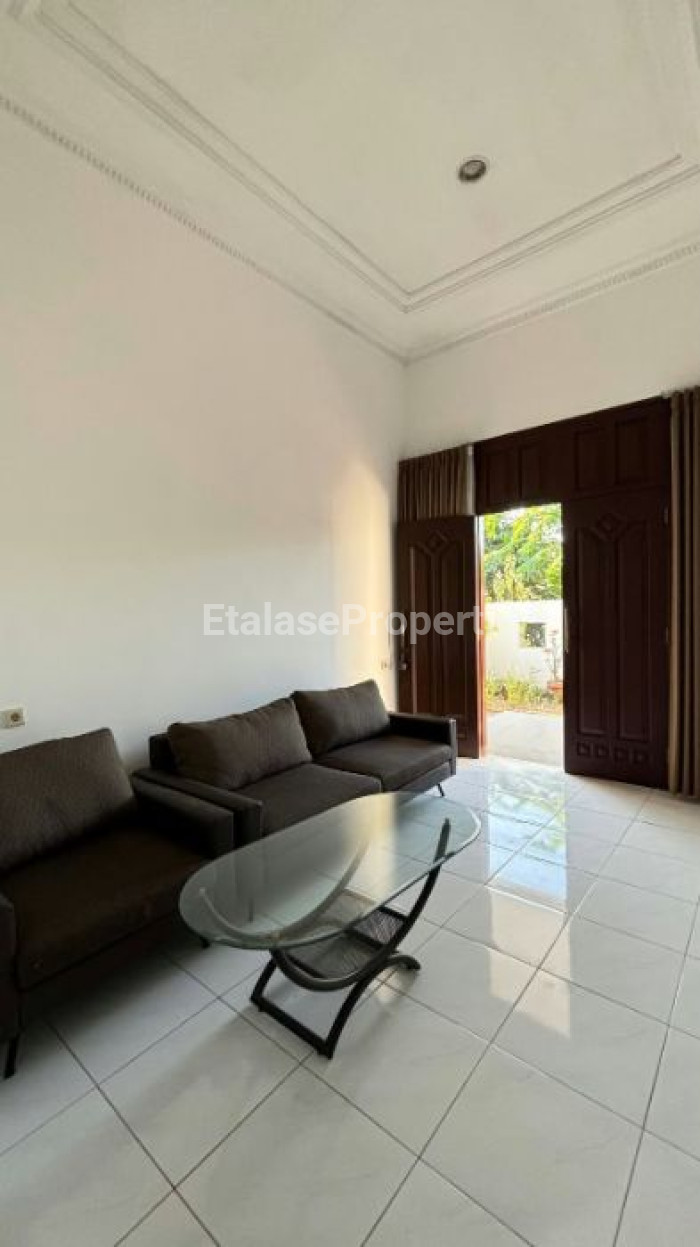 Foto properti Disewakan Rumah Di Manyar Kertoarjo Siap Huni 8