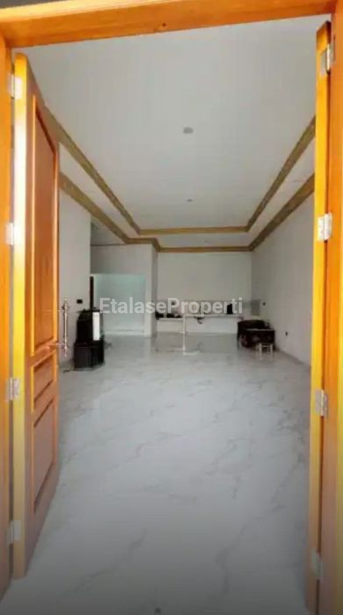 Foto properti Dijual Rumah Baru Gress Di Manyar Dekat Galaxy Mall 6