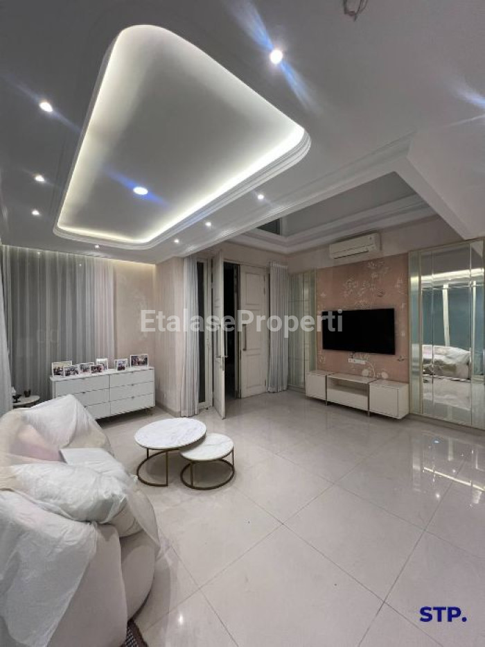 Foto properti Rumah Full Furnished Di Pakuwon City Cluster Grand Island Casa Tobago 4