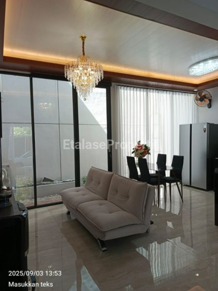 Foto properti DIJUAL RUMAH SIAP HUNI FULL FURNISHED DI NORTHWEST PARK, CITRALAND UTARA 1