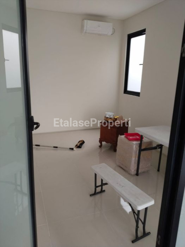 Foto properti DIJUAL/DISEWAKAN RUMAH SIAP HUNI SEMI FURNISHED DI NORTHWEST HILL, CITRALAND UTARA 5