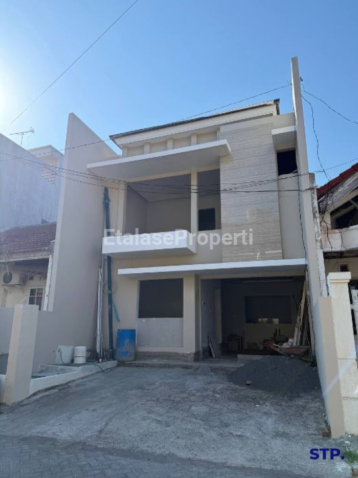 Foto properti Rumah 2 Lantai Di Pakuwon City Cluster Griya Asri 3