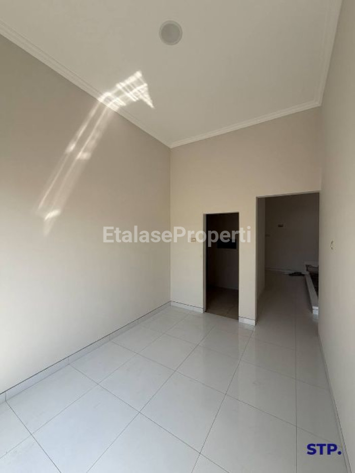 Foto properti Rumah Baru Minimalis 2 Lantai Di Karang Asem - Kenjeran 8