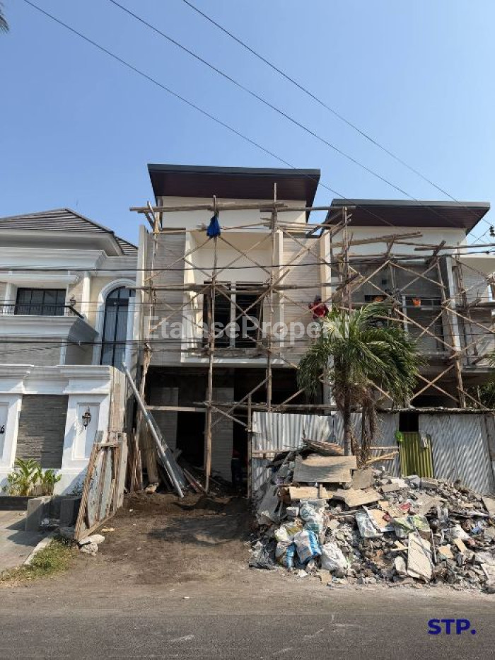 Foto properti 4 Unit - Rumah Baru Di Nirwana Eksekutif Di Jalan Utama Tipe A 1