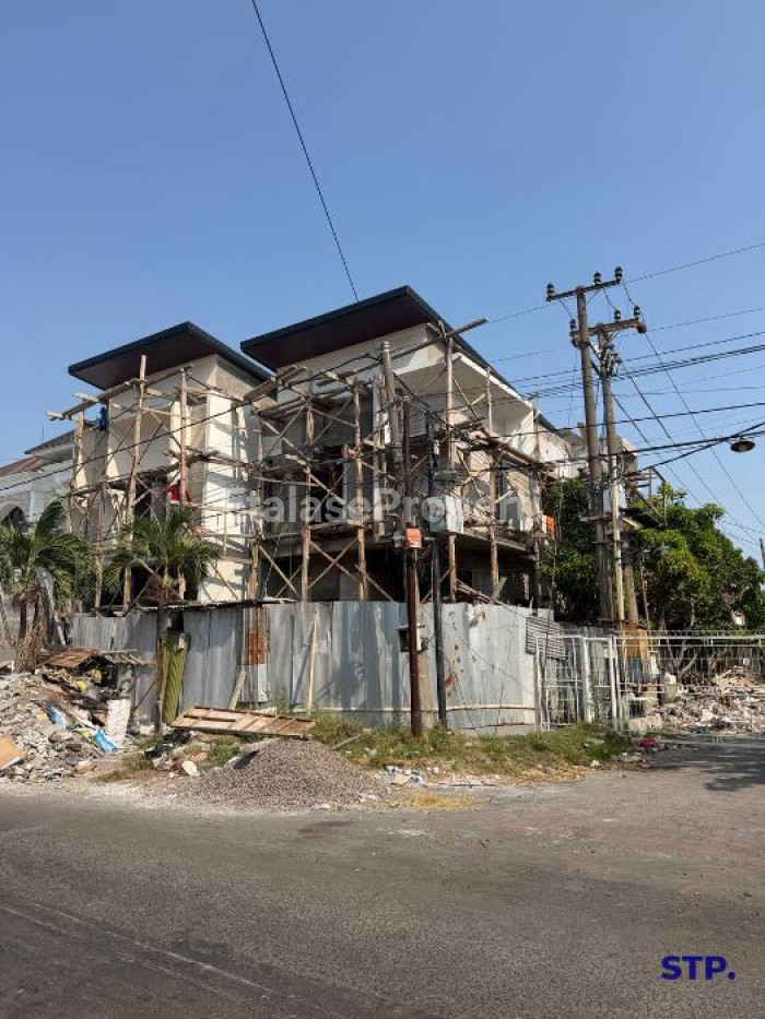 Foto properti 4 Unit - Rumah Baru Di Nirwana Eksekutif Di Jalan Utama Tipe A 3