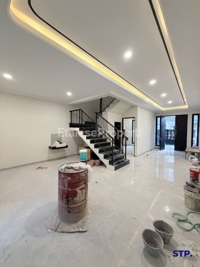 Foto properti Rumah Baru Modern Di Perumahan Sutorejo Prima 2