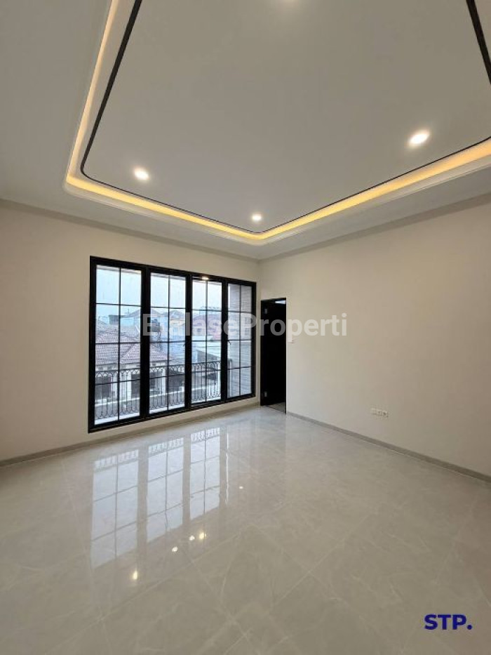Foto properti Rumah Baru Modern Di Perumahan Sutorejo Prima 9