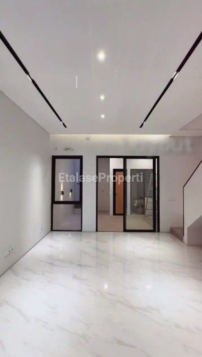 Foto properti Dijual Rumah Di Sutorejo Prima Indah Dekat Mulyosari 3