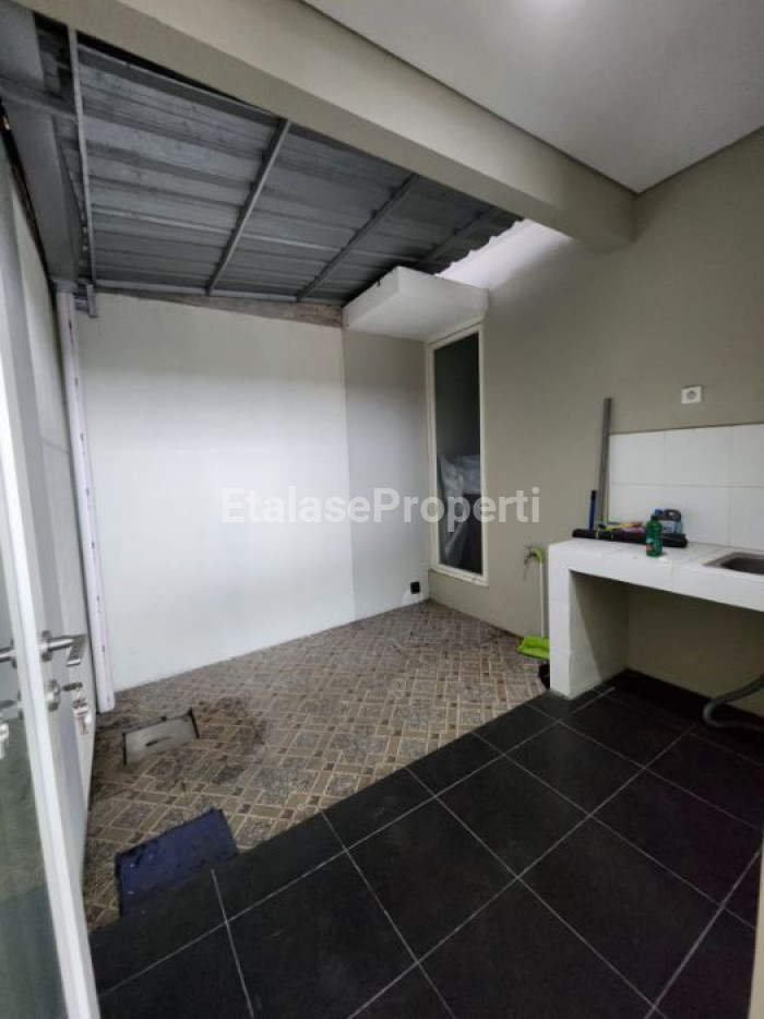 Foto properti Dijual Rumah Di Northwest Park Citraland Utara Surabaya 3