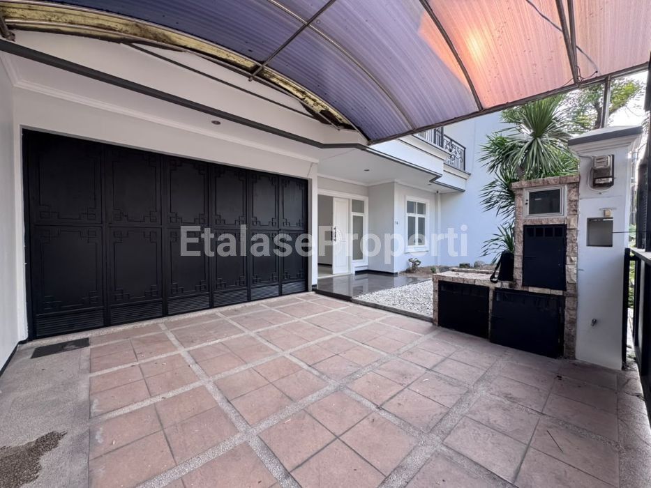 Foto properti Dijual Rumah Di Dharmahusada Megah Permai 2
