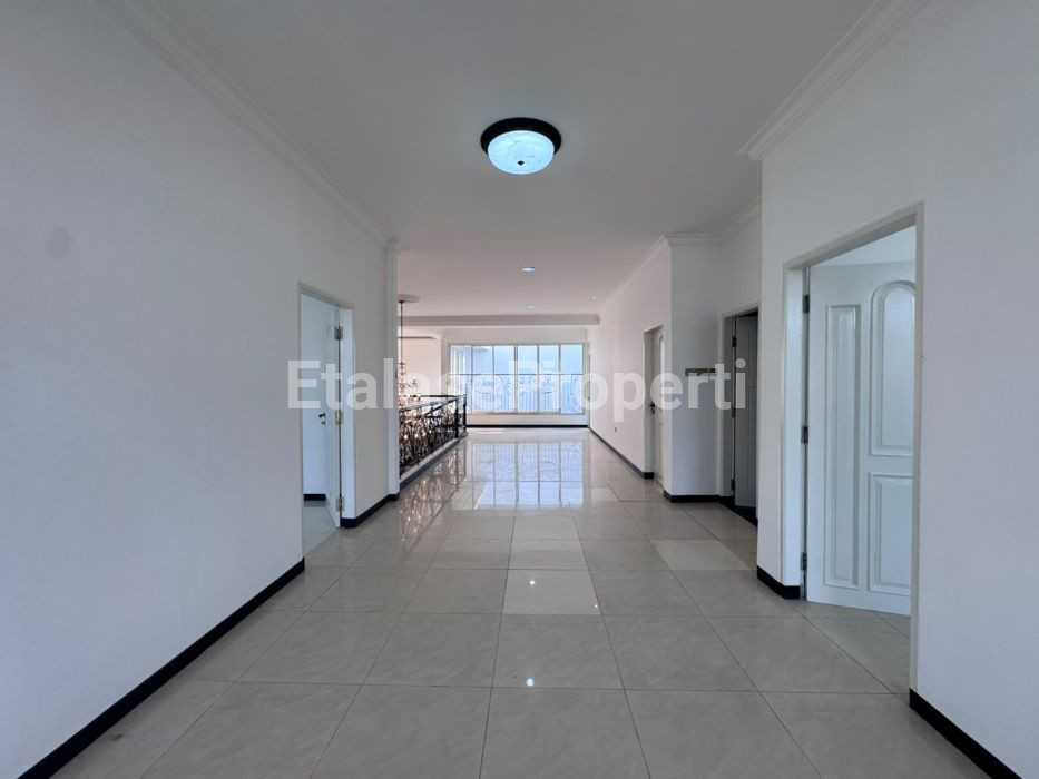 Foto properti Dijual Rumah Di Dharmahusada Megah Permai 3