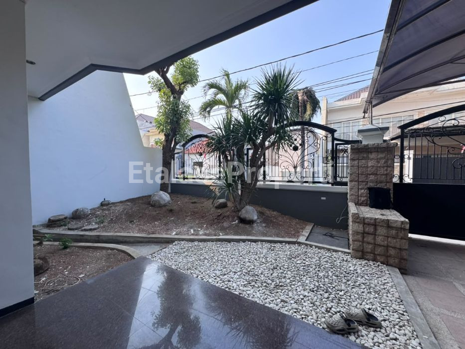 Foto properti Dijual Rumah Di Dharmahusada Megah Permai 8