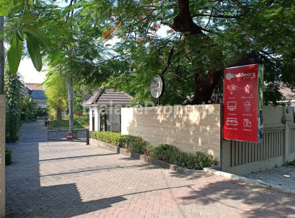 Foto properti Dijual Commercial Area Tanah+Hotel Bintang 2 Nol Jl Wiyung SBY Barat 4