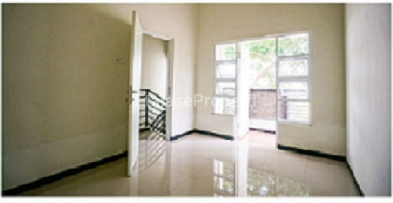 Foto properti Rumah Menganti  Siap Huni Strategis Di Perum La Diva Green Hill Gresik 4