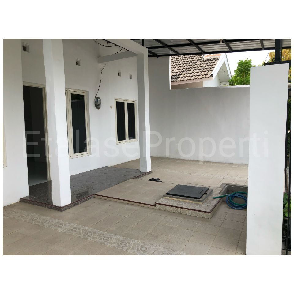 Foto properti Disewakan Rumah Minimalis Baru Renov Siap Huni Gunung Anyar Surabaya 3