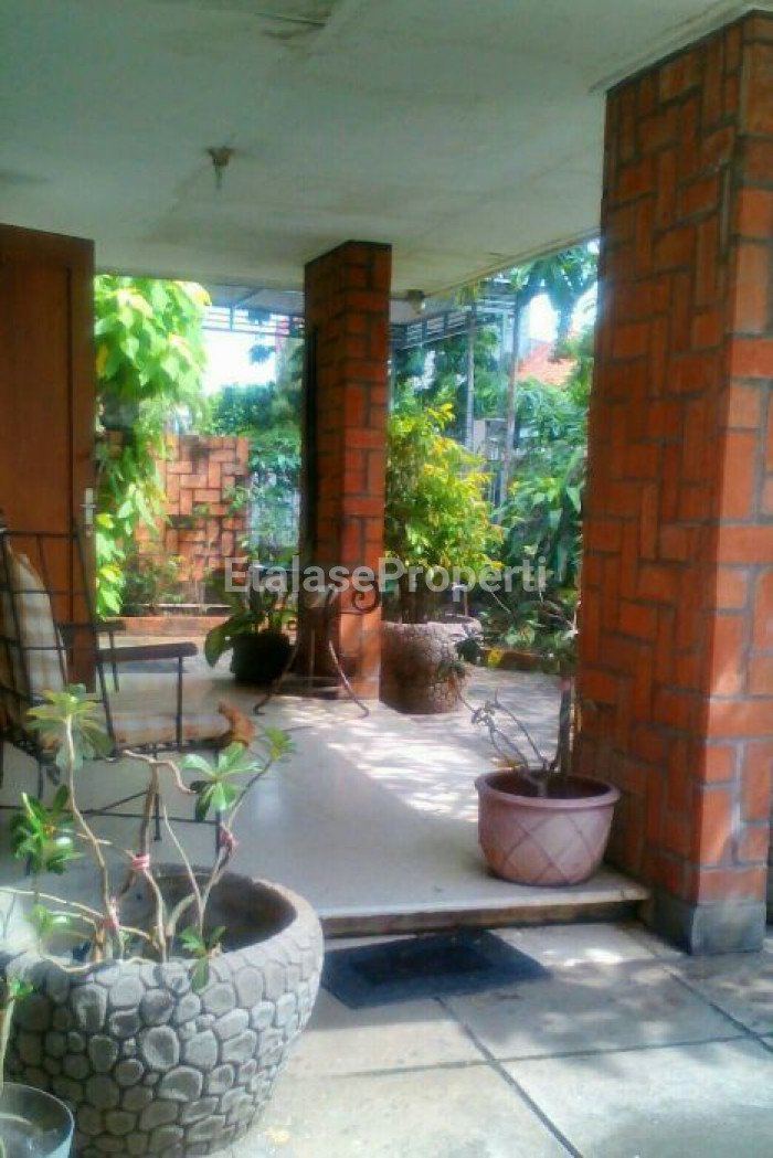 Foto properti Dijual Rumah Di Cipunegara Terawat Dan Apik Butuh Cepat Laku 2