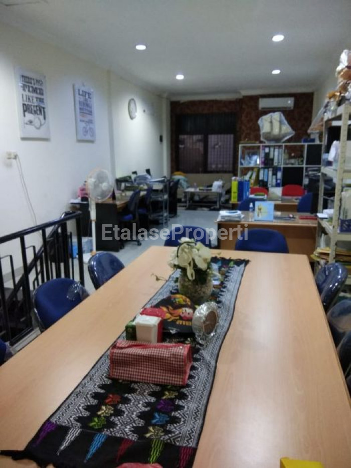 Foto properti Ruko Klampis Jaya 3 Lantai Siap Huni 3