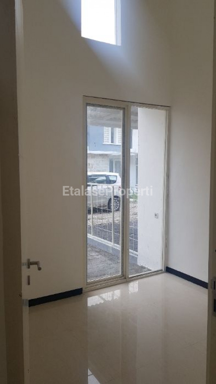 Foto properti Rumah Baru Gress Siap Huni Dekat T2 Juanda 4