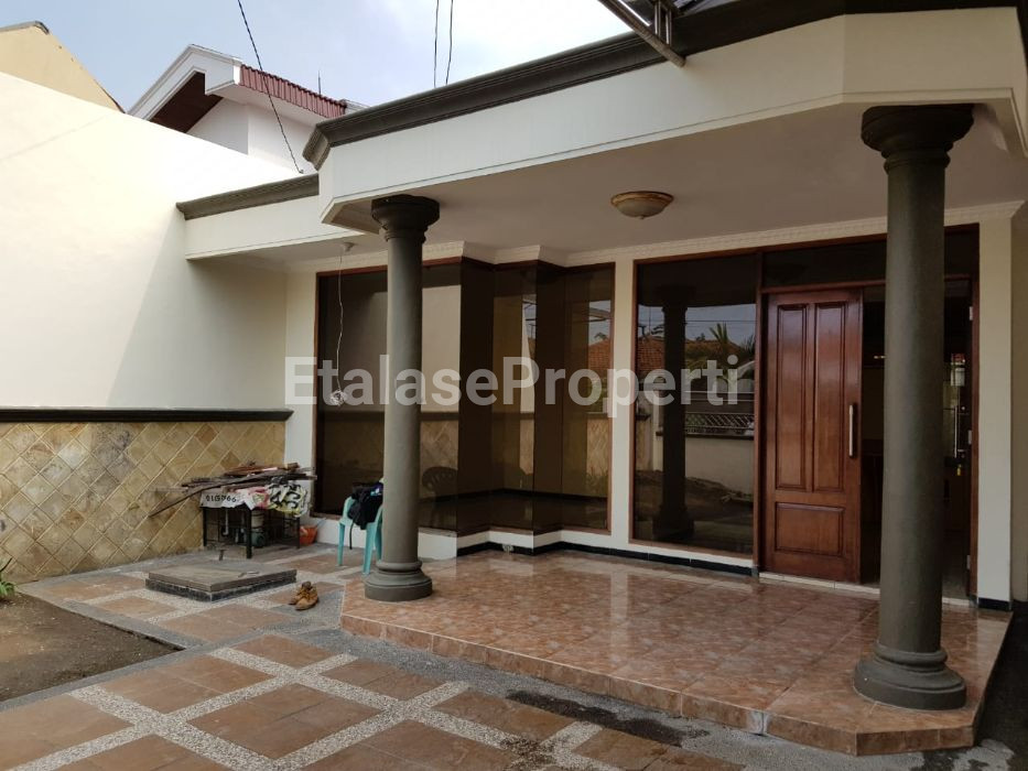 Foto properti Rumah 284m² SHM  Harga 3.2 M 2