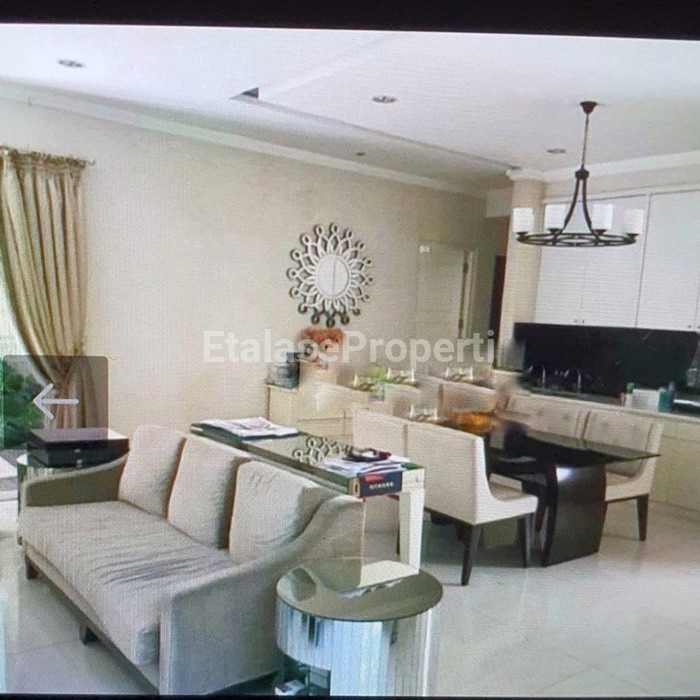 Foto properti Jual Rumah Homey Siap Huni 1