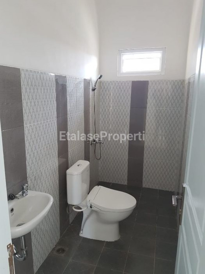 Foto properti Dijual Cepat Rumah Siap Huni Di Ploso Surabaya Timur 5