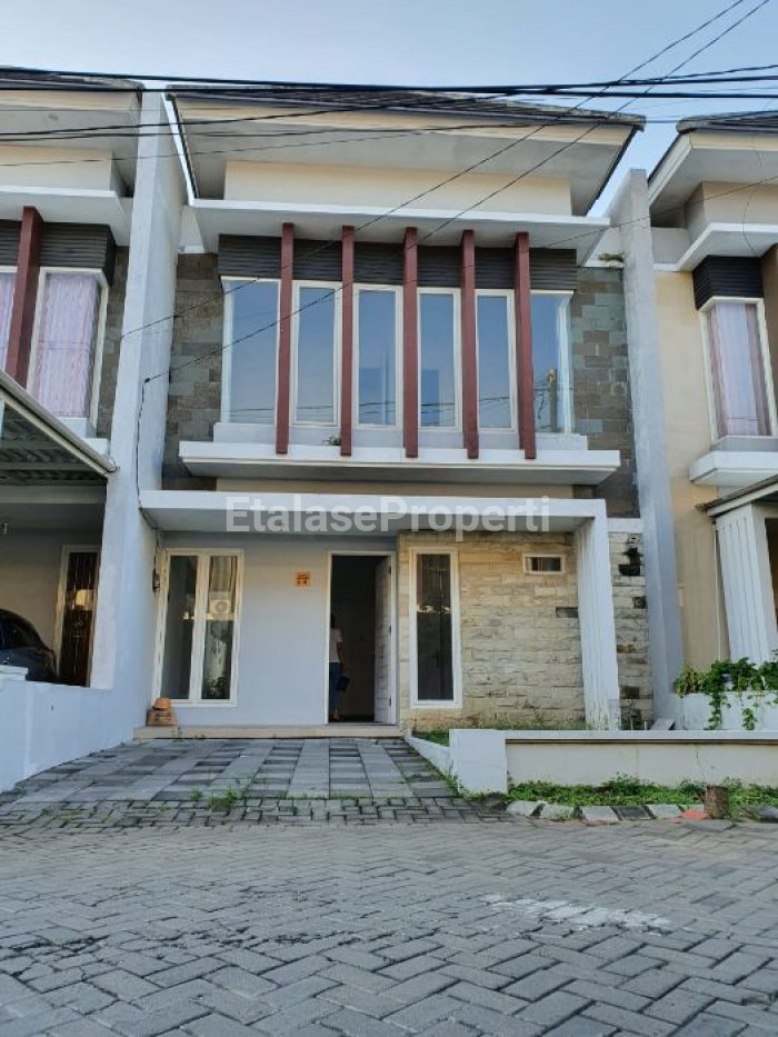 Foto properti Dijual Rumah 2 Lantai Di Green Semanggi Merr Siap Huni Harga Terjangkau 1