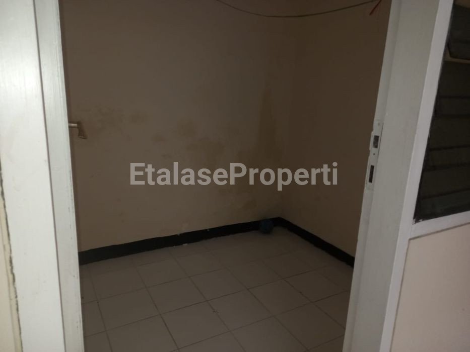 Foto properti Dijual Rumah Siap Pakai Di Jalan Sutorejo Timur 3