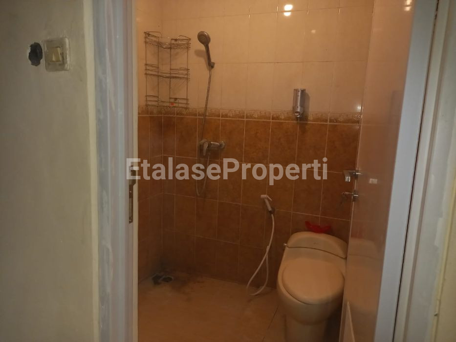 Foto properti Dijual Rumah Siap Pakai Di Jalan Sutorejo Timur 4