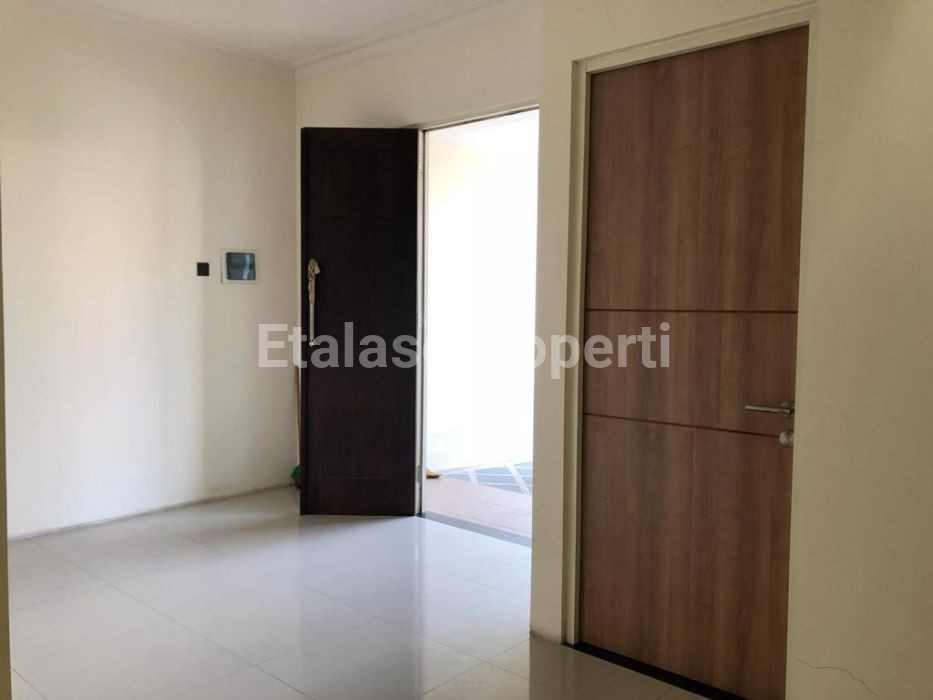 Foto properti RUMAH BARU GRESS 2LT DUKUH KUPANG SERTIFIKAT SHM 4