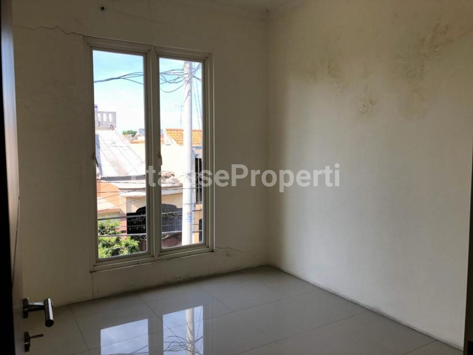 Foto properti RUMAH BARU GRESS 2LT DUKUH KUPANG SERTIFIKAT SHM 10