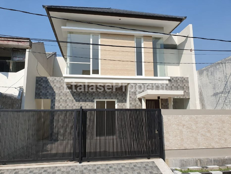 Foto properti Dijual Rumah Baru Gress Babatan Mukti Surabaya 1